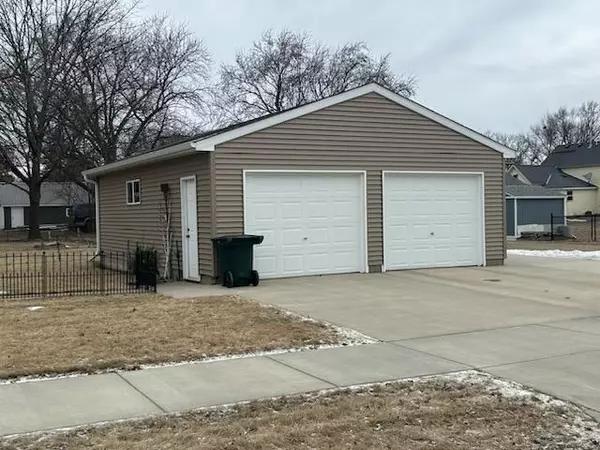 Arlington, MN 55307,201 4th AVE NW