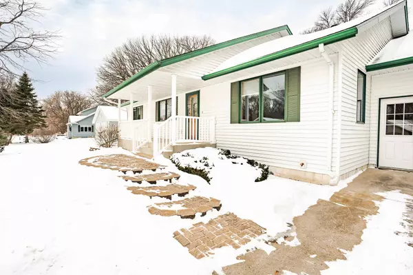 Fergus Falls, MN 56537,521 Valley DR