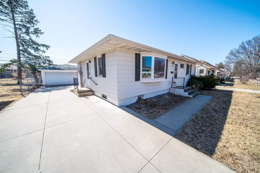 1924 18th ST NW, Rochester, MN 55901