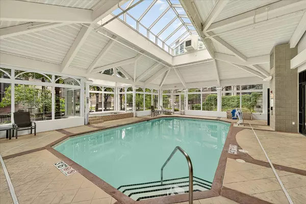 Minneapolis, MN 55404,500 E Grant ST #907