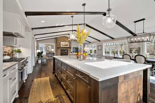 Shorewood, MN 55331,6135 Cathcart DR