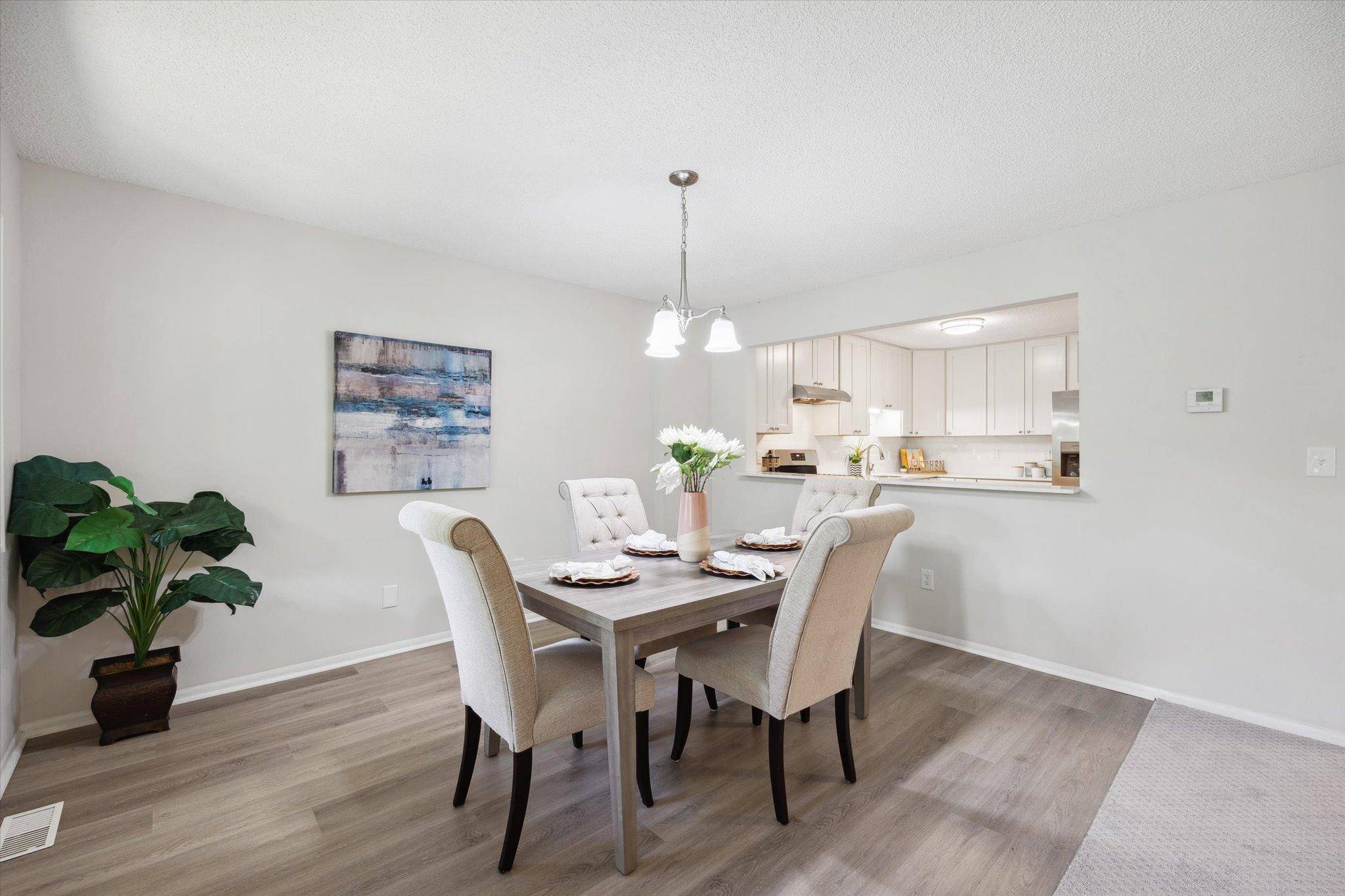 Eden Prairie, MN 55347,8952 Neill Lake RD #164 D