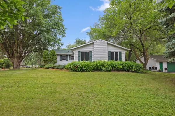 8685 79th ST NW, Annandale, MN 55302