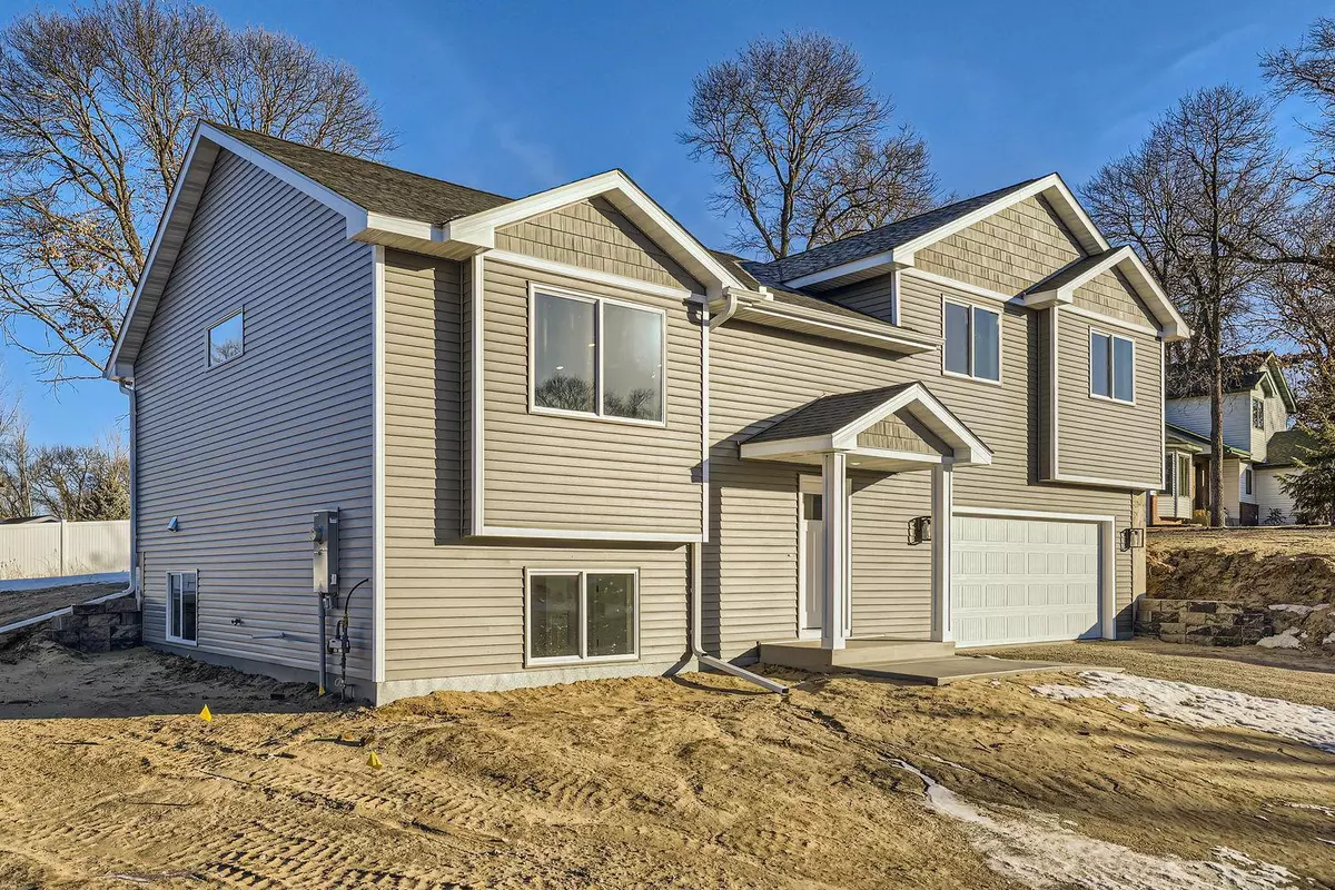 Cambridge, MN 55008,1130 Deer RUN SW