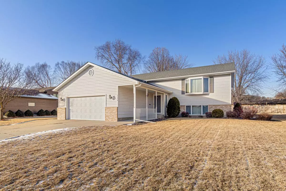 Faribault, MN 55021,1424 Trailwood LN SW