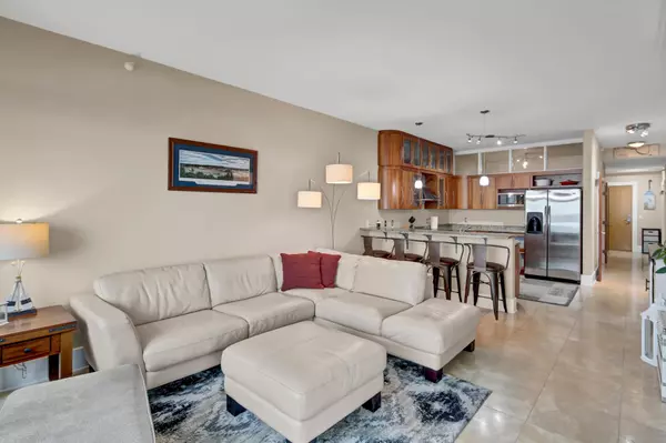 Lake City, MN 55041,900 S Lakeshore DR #204