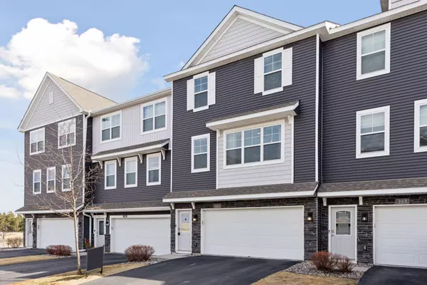 8735 Granite CIR,  Woodbury,  MN 55129