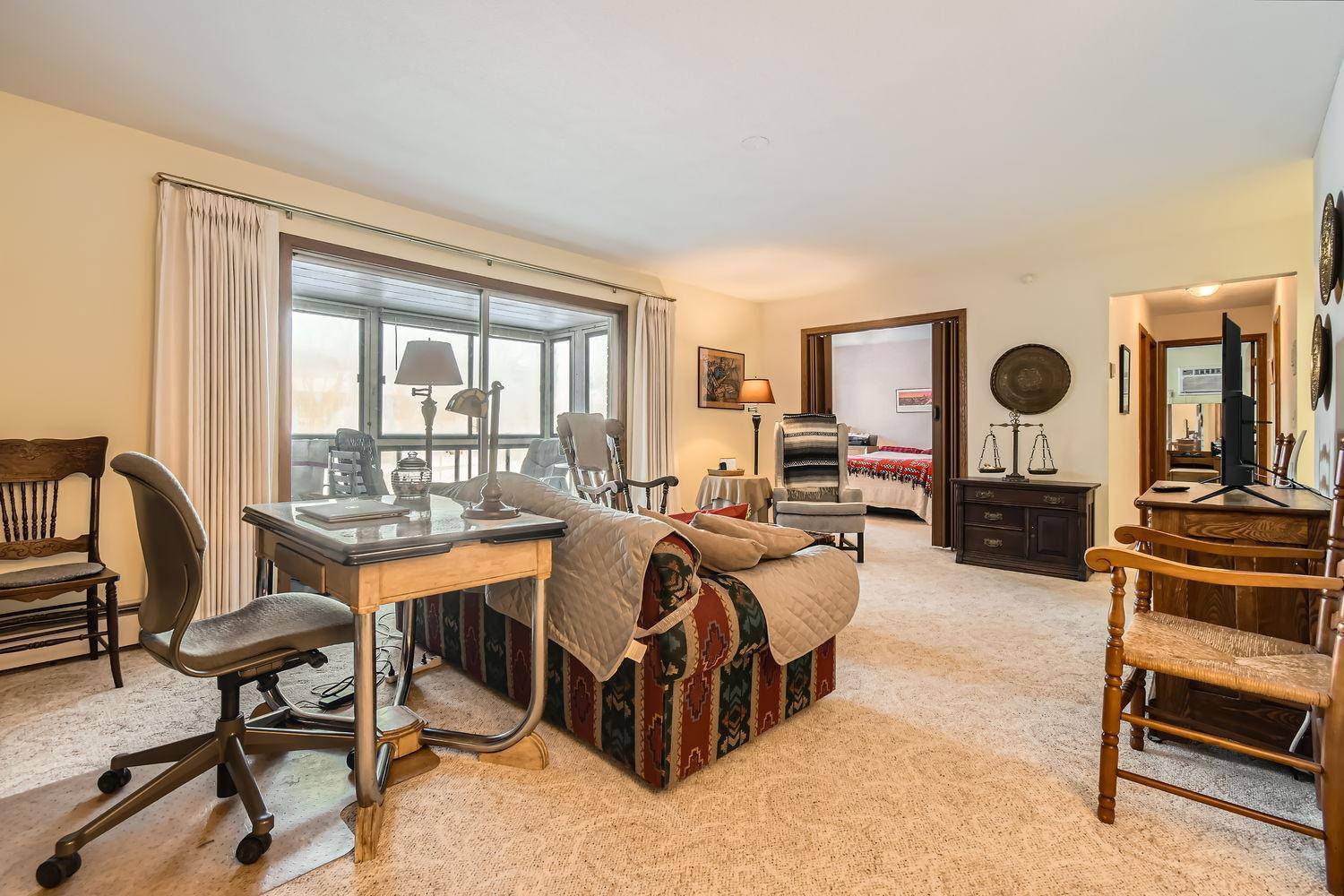 Edina, MN 55435,6309 York AVE S #204