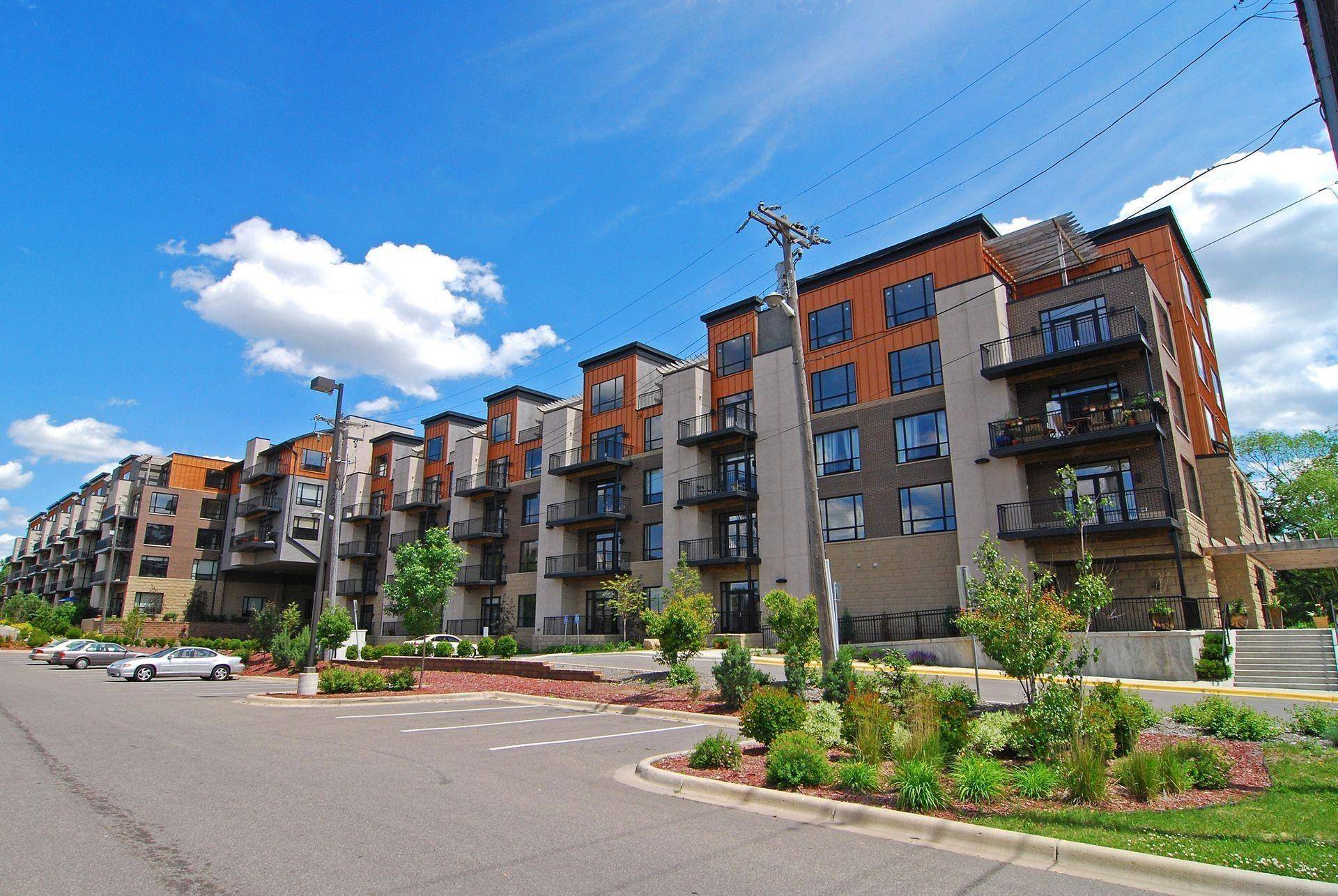 Minneapolis, MN 55416,3104 W Lake ST #110