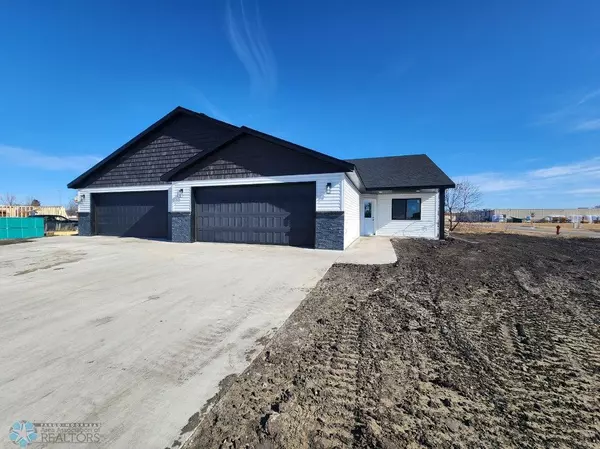 1396 Prairie Lane, Wahpeton, ND 58075