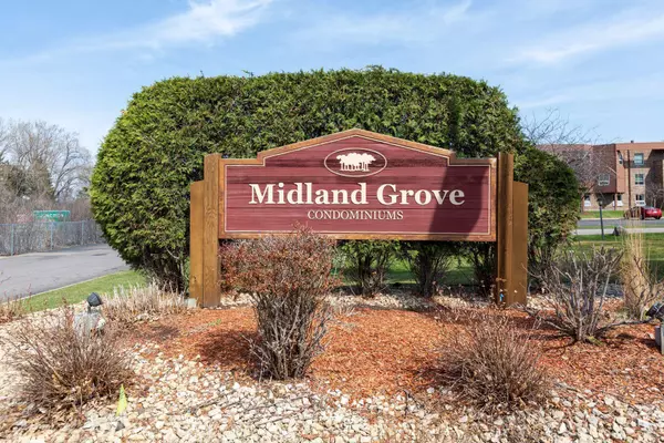 2240 Midland Grove RD #306, Roseville, MN 55113
