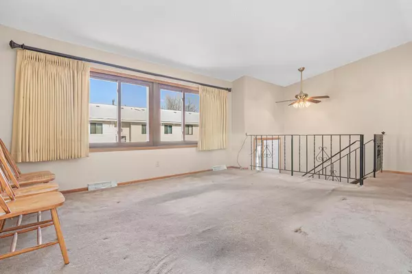 Vadnais Heights, MN 55127,4292 Evergreen DR