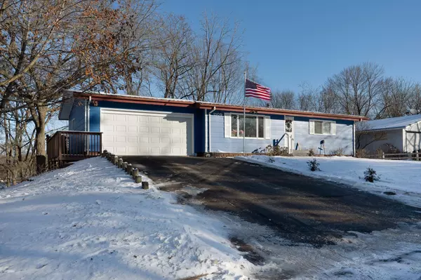 Menomonie, WI 54751,1109 16th AVE E