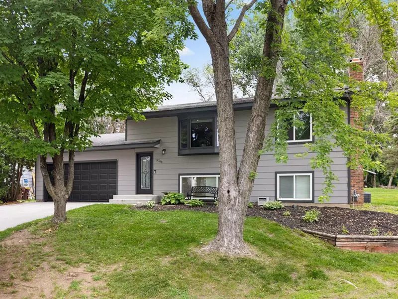 5748 Birchwood AVE NE, Prior Lake, MN 55372
