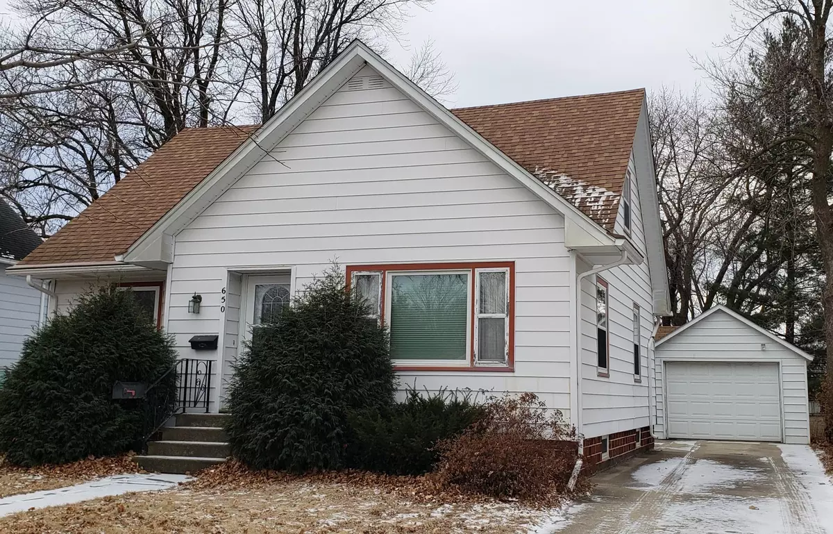 Wells, MN 56097,650 4th AVE SW