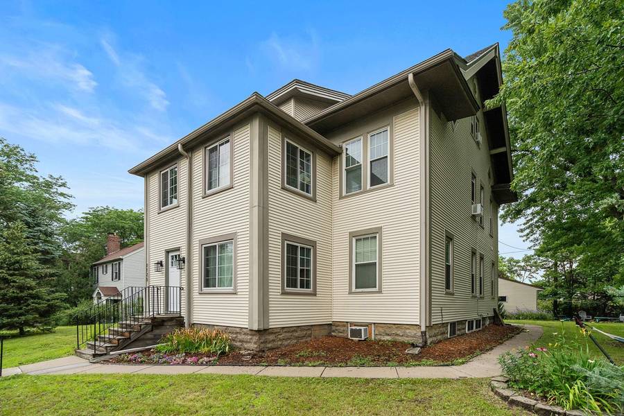 1125 Orange AVE E, Saint Paul, MN 55106