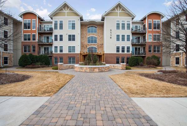 3110 N Chestnut ST #107,  Chaska,  MN 55318