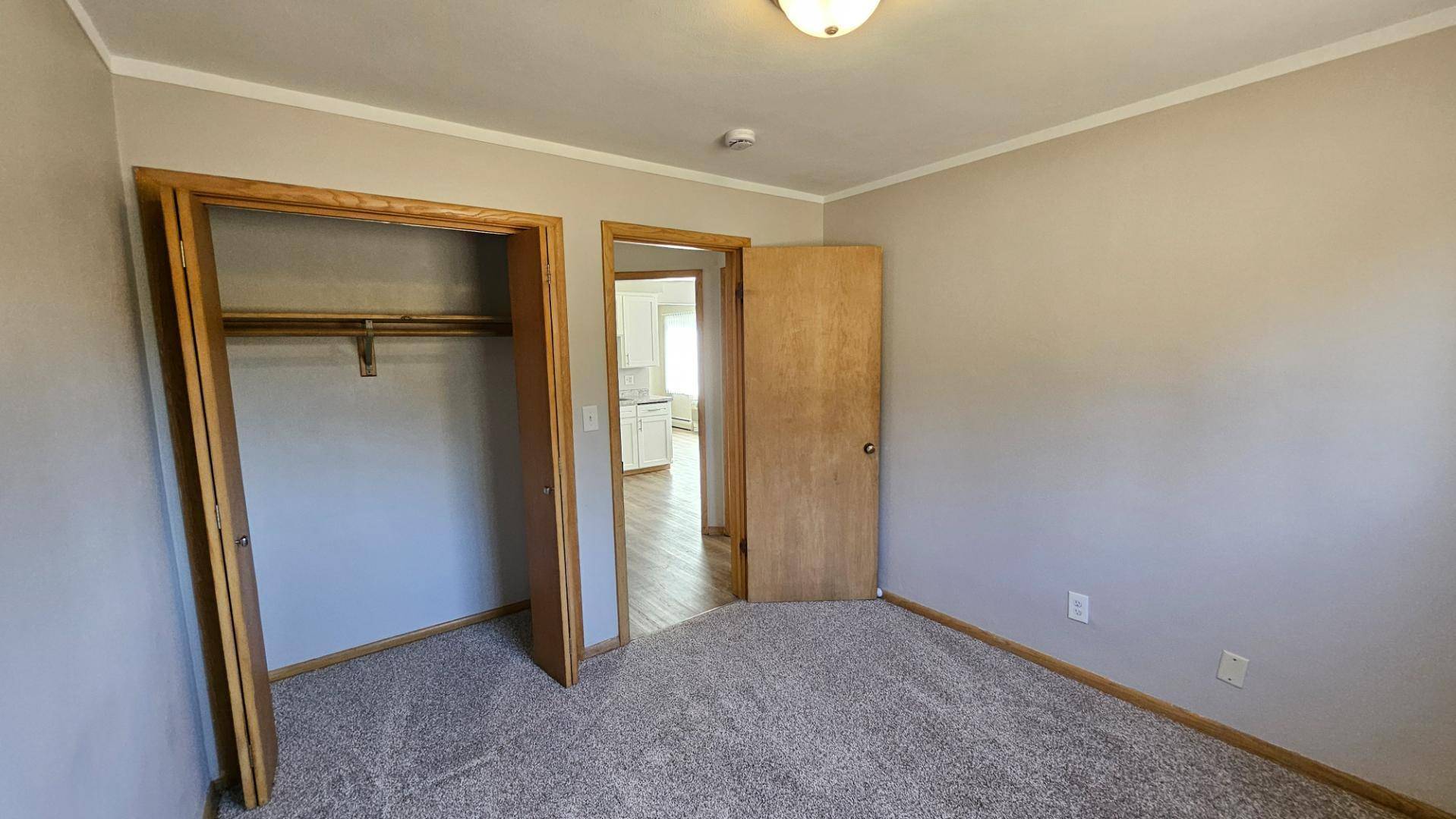 South Saint Paul, MN 55075,1820 Bromley ST