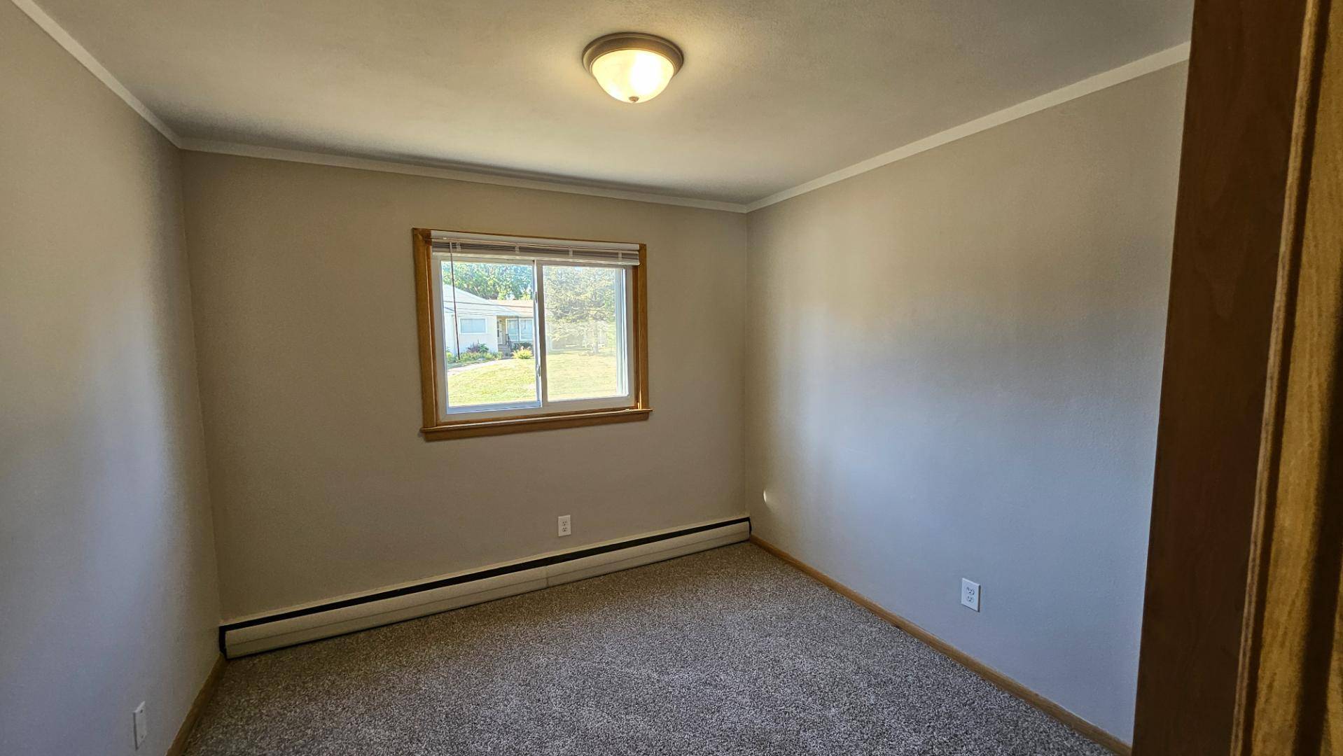 South Saint Paul, MN 55075,1820 Bromley ST