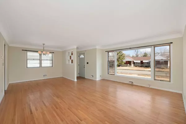 Minneapolis, MN 55407,4230 16th AVE S