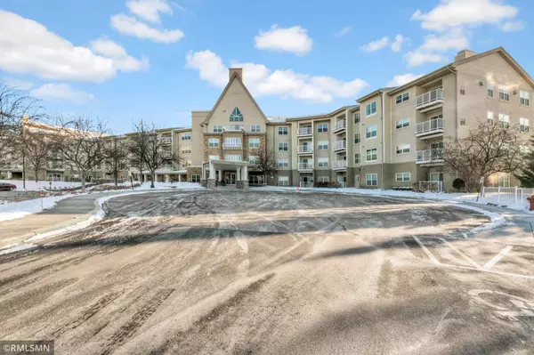 5650 Boone AVE N #211, New Hope, MN 55428