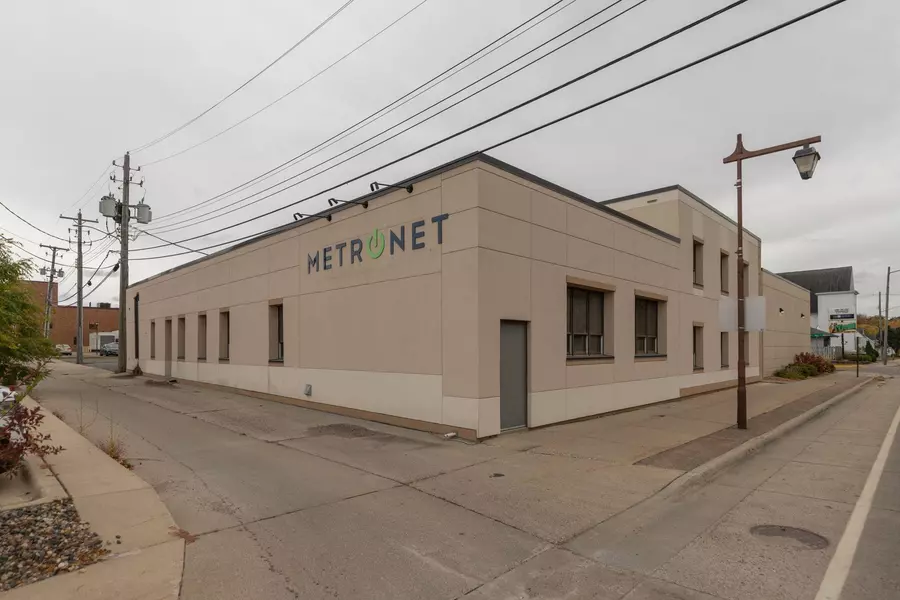 215 S Oak AVE, Owatonna, MN 55060