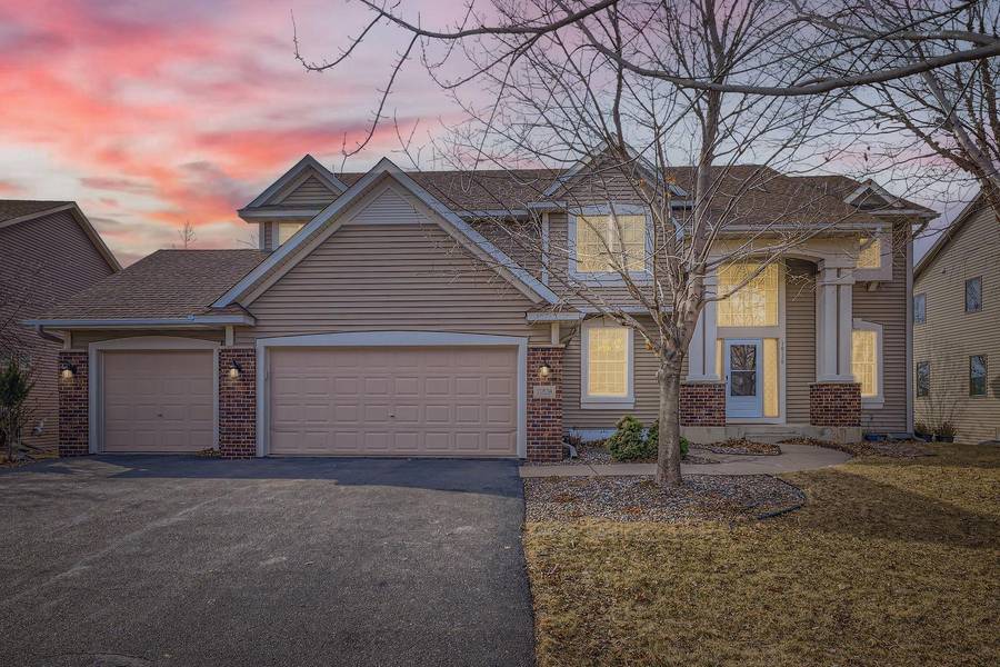 10538 Hawthorn TRL, Woodbury, MN 55129