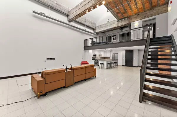 Saint Paul, MN 55101,214 4th ST E #213