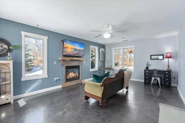 2103 80th ST Somerset, WI 54025