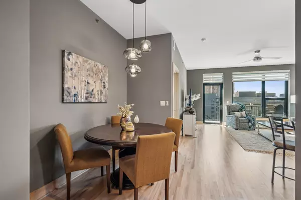 Minneapolis, MN 55415,740 Portland AVE S #806