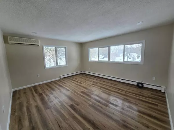 Hinckley, MN 55037,204 2nd ST NW