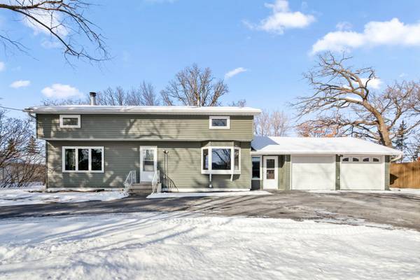 1467 133rd LN NE, Ham Lake, MN 55304