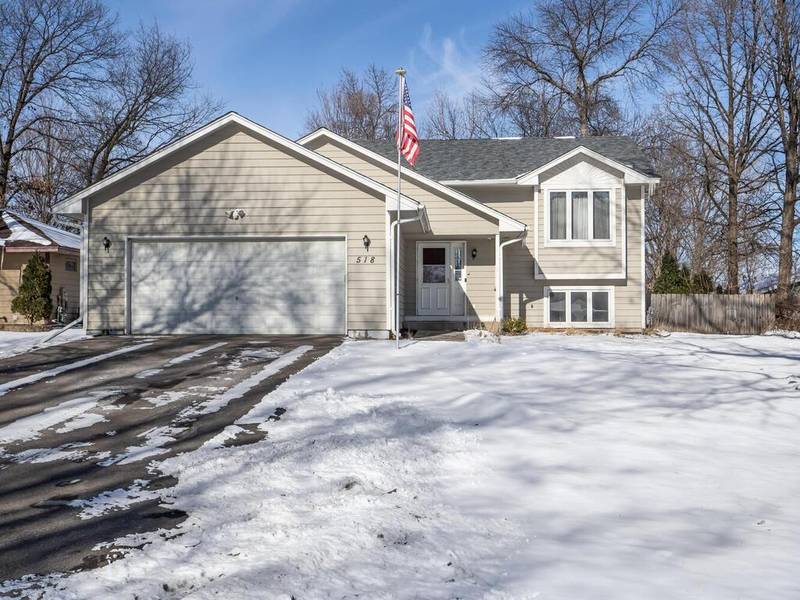 518 Rockford AVE E, Delano, MN 55328