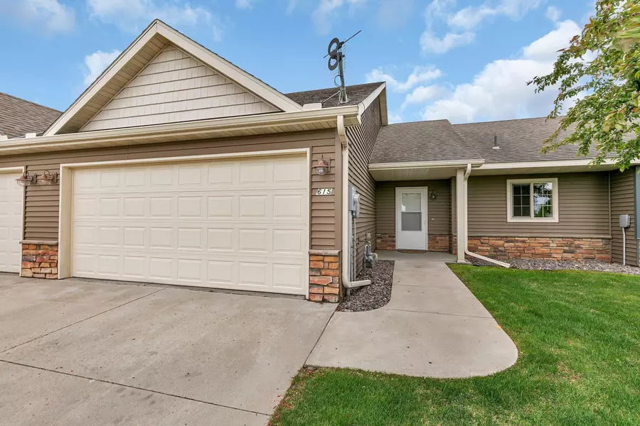 615 Cottonwood AVE, Litchfield, MN 55355