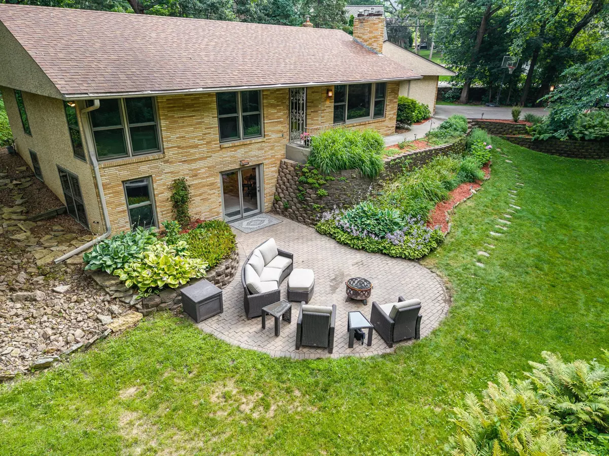 Arden Hills, MN 55112,1429 Skiles LN