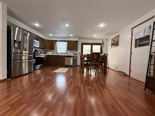 Worthington, MN 56187,1511 Indian Hill RD