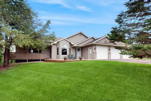 7335 Woodland TRL, Greenfield, MN 55373