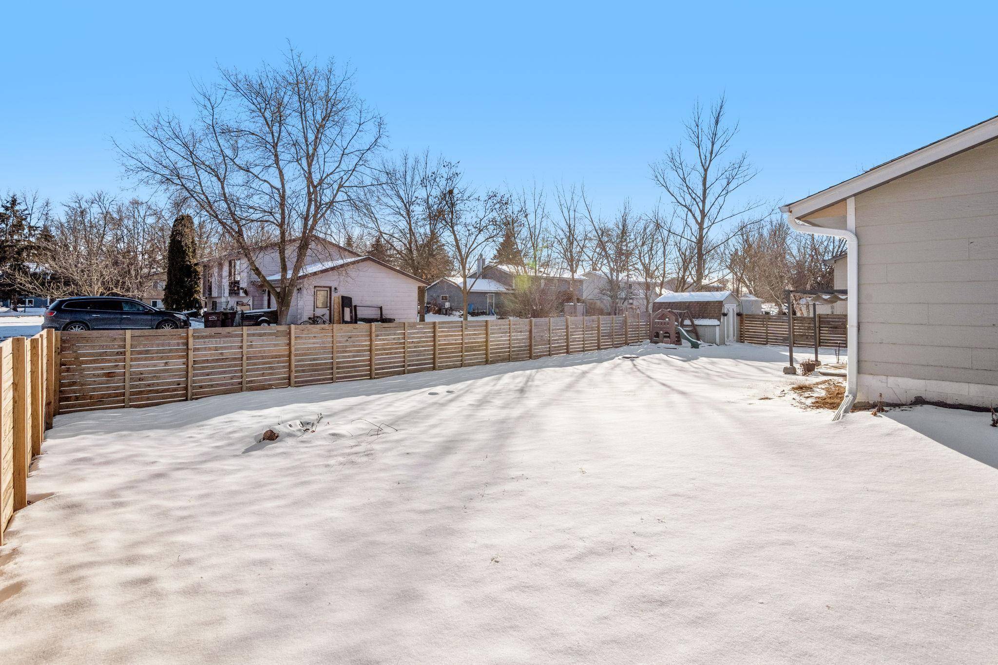 Montrose, MN 55363,110 Crystal CT