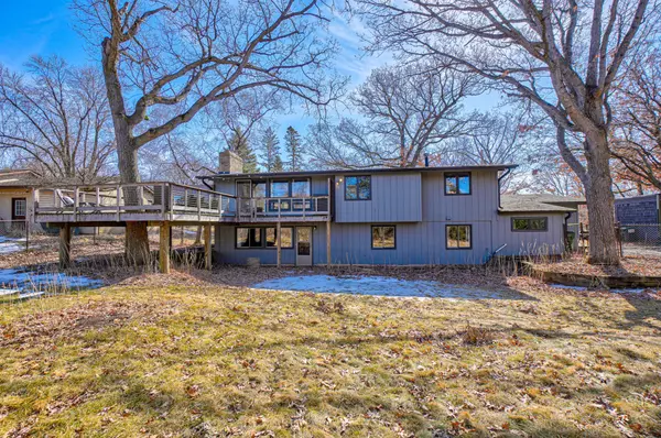 Arden Hills, MN 55112,1644 Oak AVE