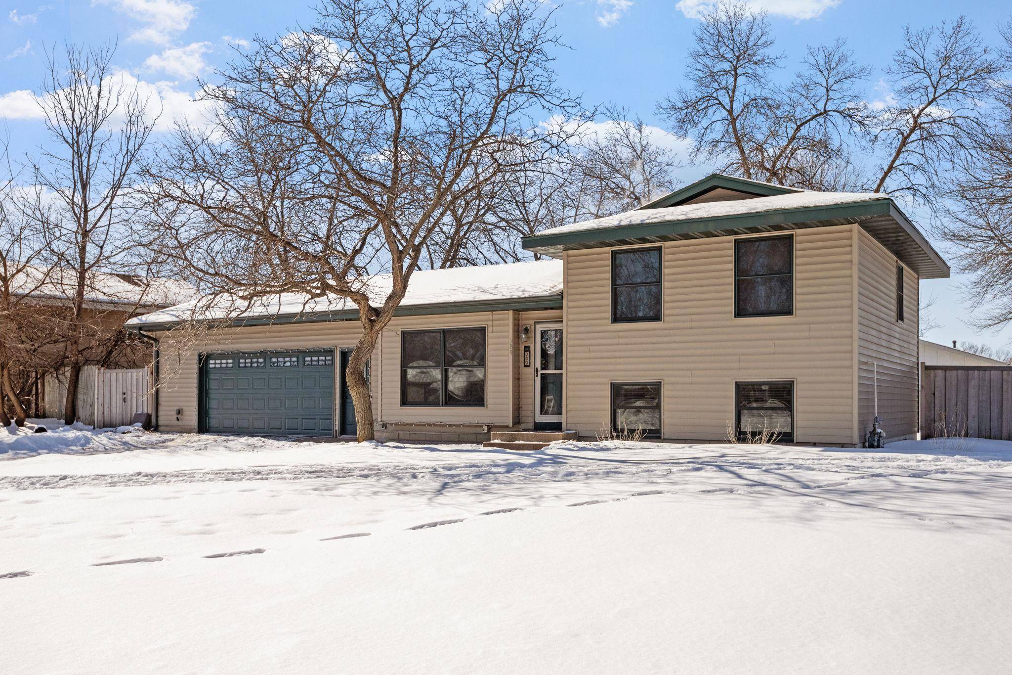 Blaine, MN 55434,289 117th LN NE