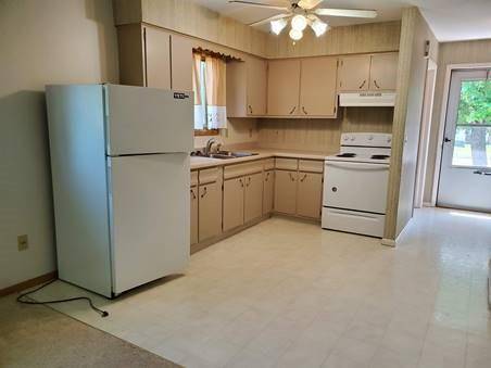 Halstad, MN 56548,376 4th ST E #6