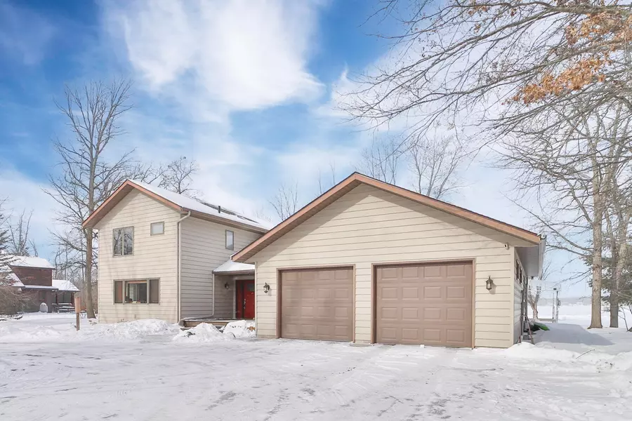 10742 E Shore DR, Merrifield, MN 56465