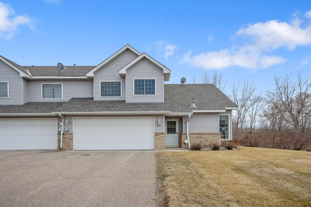 Shakopee, MN 55379,106 Appleblossom LN E