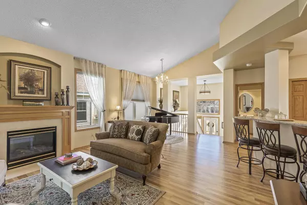 Woodbury, MN 55125,2651 Oak Ridge TRL