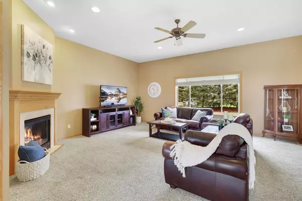 Lakeville, MN 55044,20667 Islandview CIR