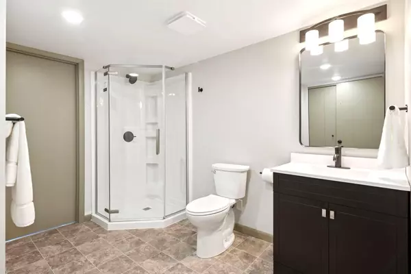 Edina, MN 55436,5005 W 60th ST