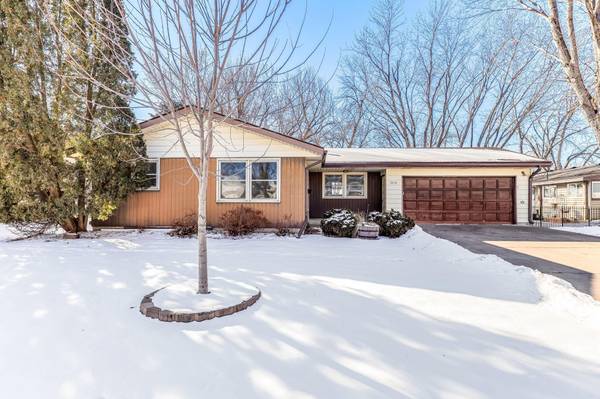 1016 Harrison ST S,  Shakopee,  MN 55379