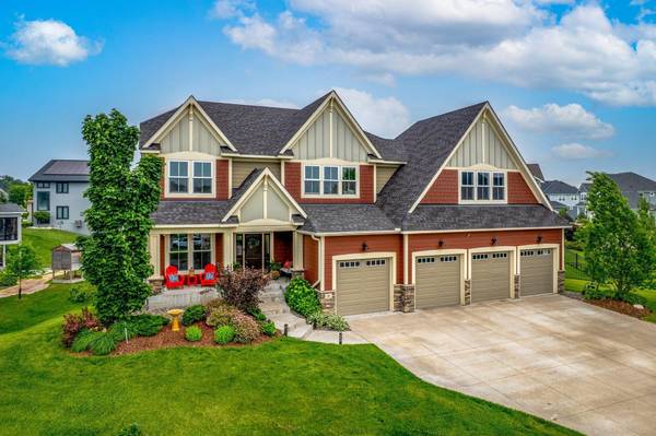 9 Rapp Farm BLVD, North Oaks, MN 55127