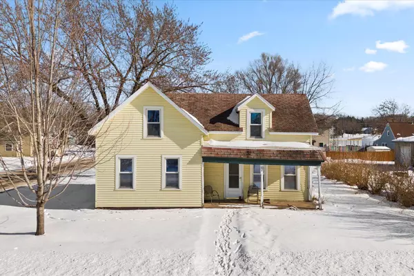 254 Court ST S Prescott, WI 54021
