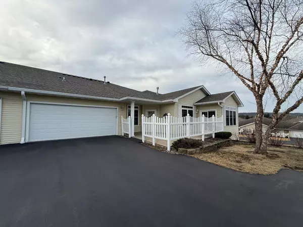 2838 Wellington LN SW #15, Rochester, MN 55902